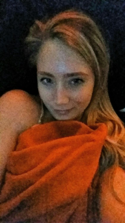 ajapplegatexxx:  I’m super hungry & tired now! I got Shane Diesel’s cock today! Omg it strected out my pussy so good 😊😊