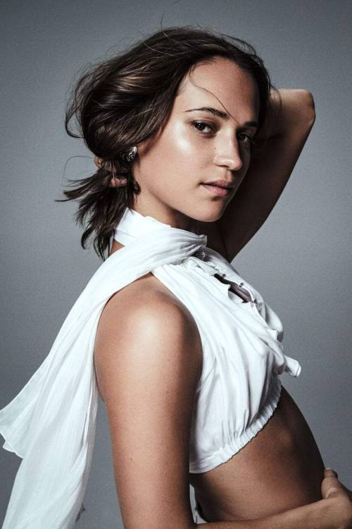 mumblo-number-five:  Alicia Vikander