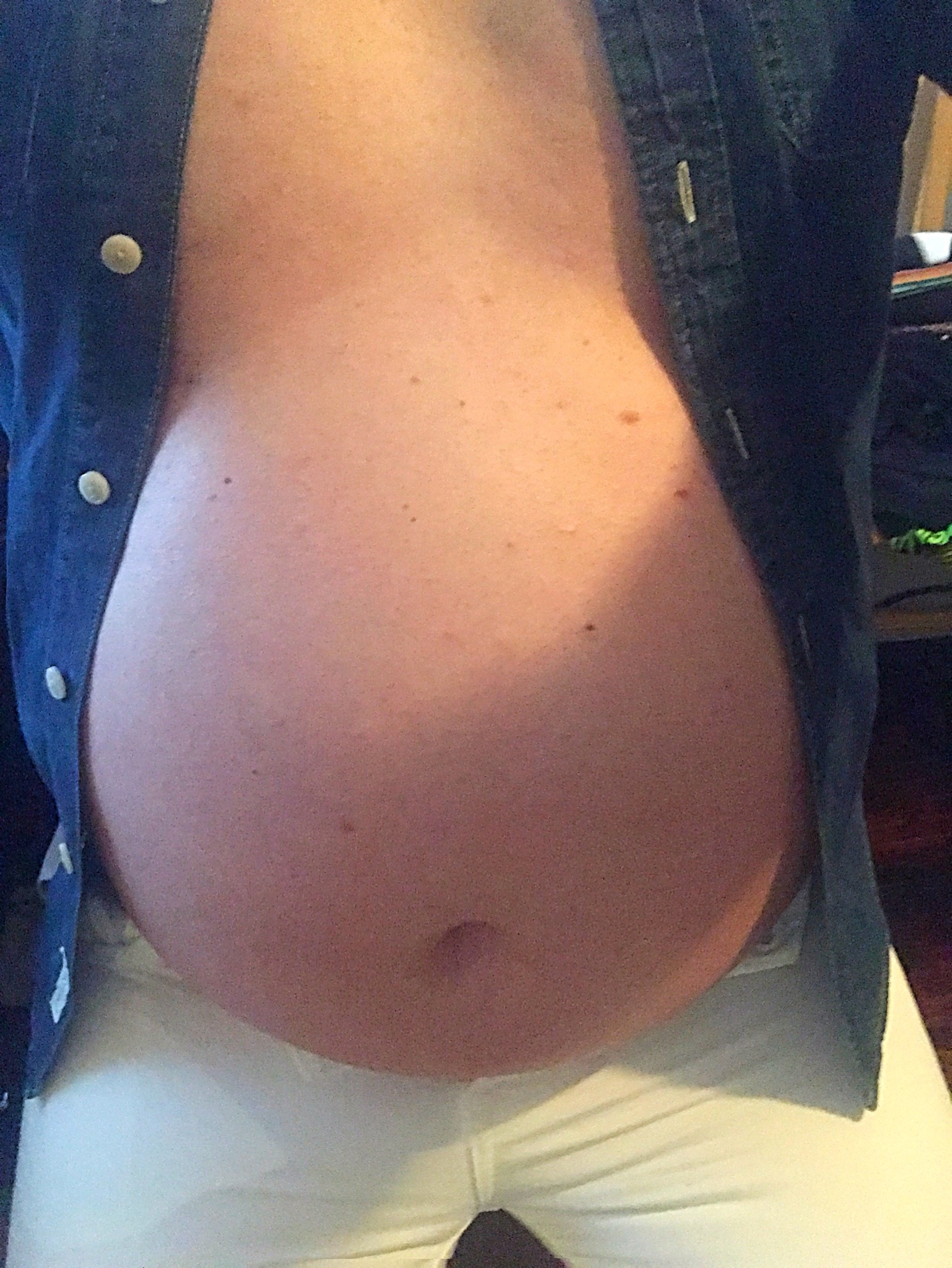 mpregboy28:Tell me you love how big I’ve grown 🤰😏