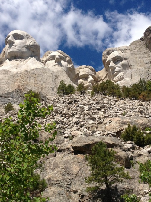 what-the-hells-your-name:Mount Rushmore