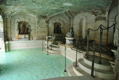 Venetian pool grotto, located inside of Miami’s Vizcaya Museum