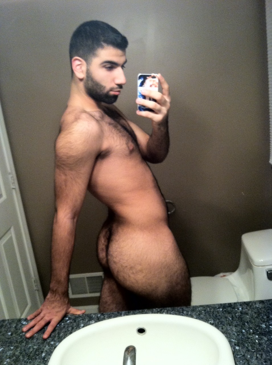 firstfallenangel:  doraspussy:  Lookin good and feelin fine  Fuck he’s beautiful