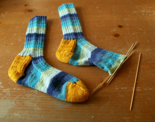 bluephone:Travel socks! Gonna try and finish these up today.