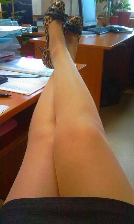 bimbopornslut:bored at work so im showing off my heels! and my short skirt ;) can’t wait to ge