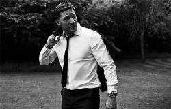 kiddjacques:  gayplanets: Tom Hardy photographed