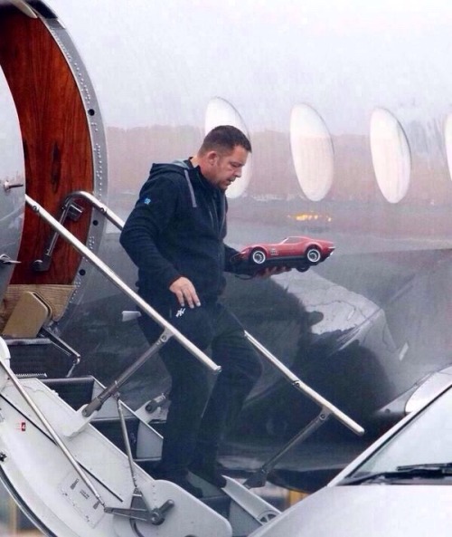 hazzaskitten:At first it seems odd that he’s carrying toys off the plane, but then you understand….