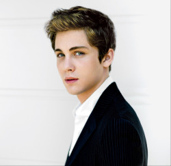 showmersmile:  Logan Lerman