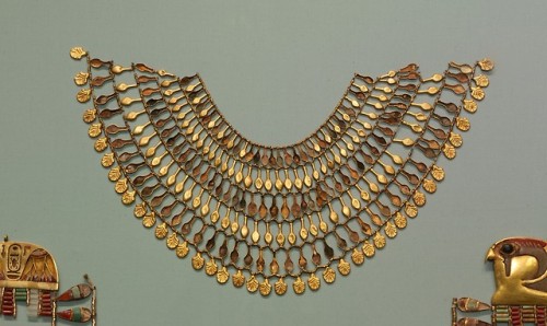 met-egyptian-art:Broad collar of Nefer Amulets, Egyptian ArtRogers Fund, 1921; Purchase, Frederick P