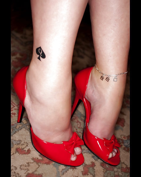 Querida esposinha chifradeira, se você quer fazer uma tatuagem de Rainha de Espadas, nã