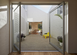 ombuarchitecture:  RIVERVIEW HOUSE Sydney • Australia By Bennett and Trimble via Archdaily Brasil 