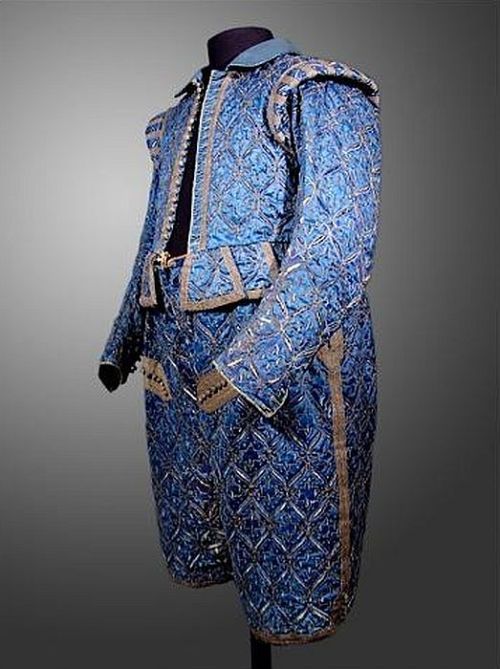 art-of-swords:Costume and Sword of Christian II, Elector of SaxonyParade costume, dating between 160