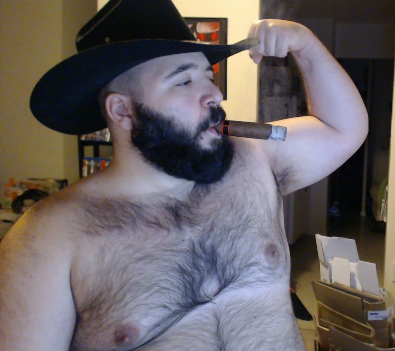 billsibs:  Some shots with my cowboy hat…