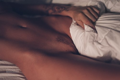 XXX boudoir-and-artistic:  So smooth, so warm, photo