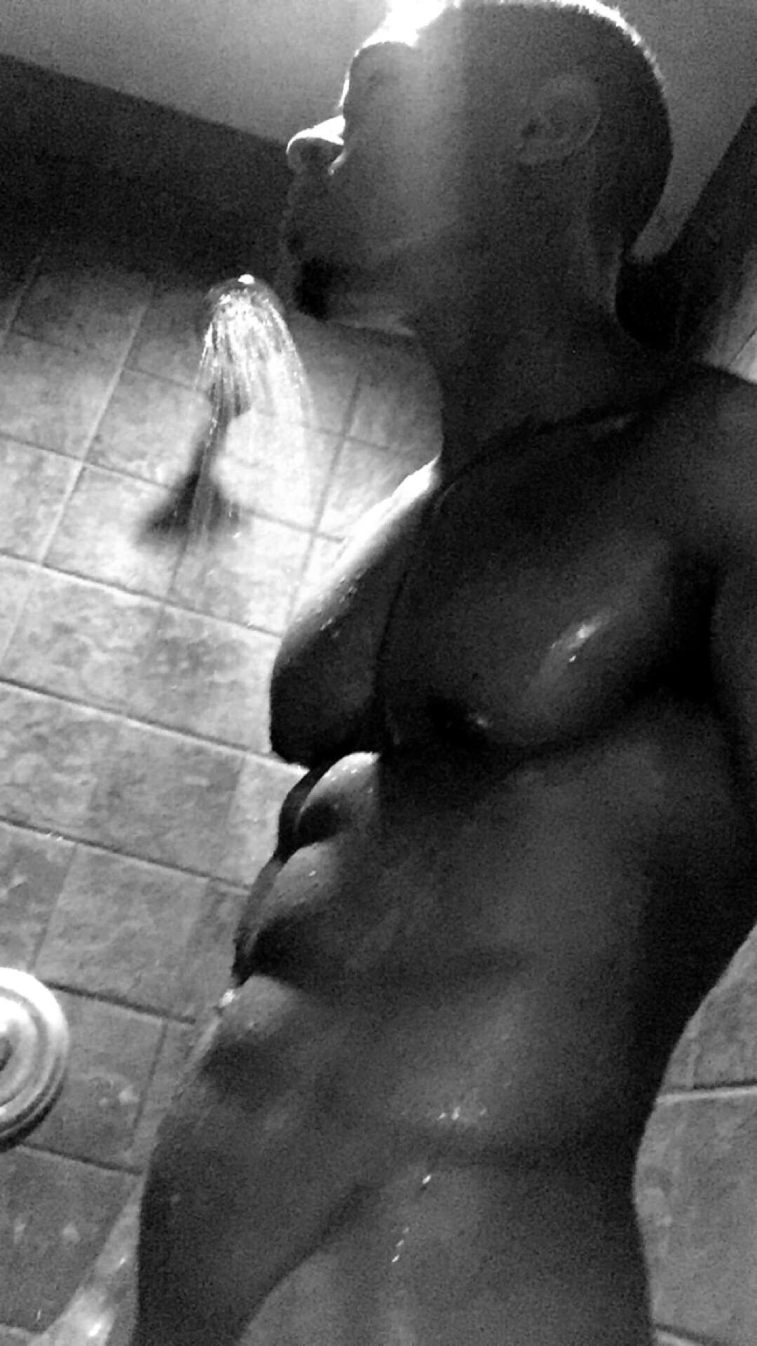 walls0fjericho:  Dis nigga here. 🍆💦