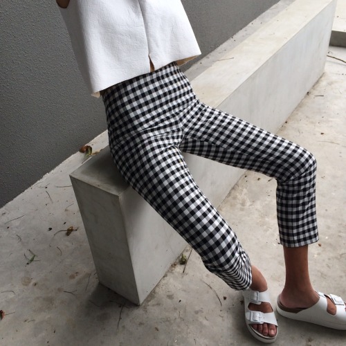 14th:shop the trousers >>get 15% off! code: yoinscollectionG O L D O U X