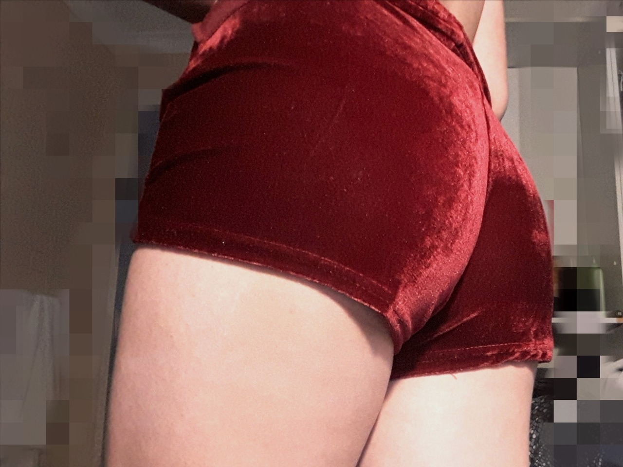 mottob-ycnuob:  Red Velvet Cake TGIF, my friends!! Hope everyone’s had an awesome,