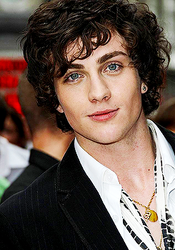  Aaron Johnson » Angus Thongs and Perfect Snogging premiere (2008) 