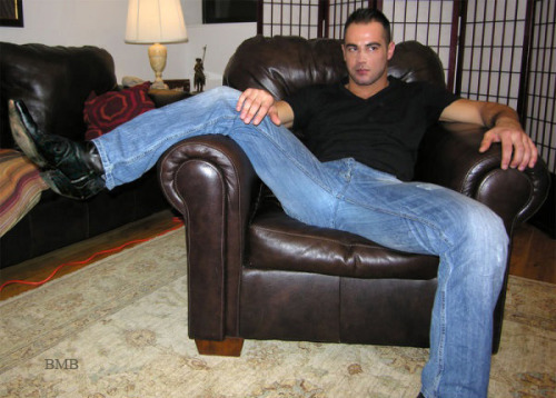 bootedcowboys:  nice crotch and boots more on bootedcowboy.tumblr.com