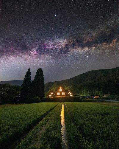 rainie-is-seasonchange:Countryside’s milky way.Shirakawa-go village, Gifu, Japan.