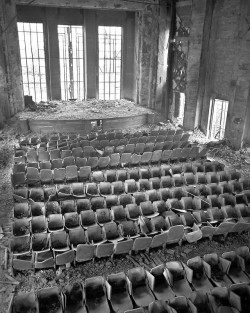 flashofgod:Fouad Elkoury, Opera House, Beirut,