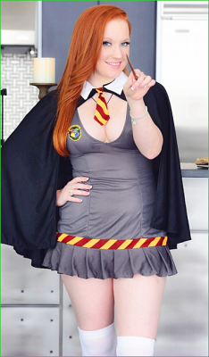 cosplay-77:  Ginny has a new trick”