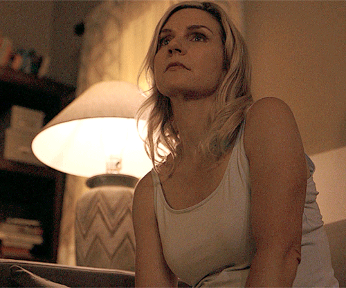 kimwexlersponytail:Rhea Seehorn as Kim Wexler in Better Call SaulS06E05 Black and