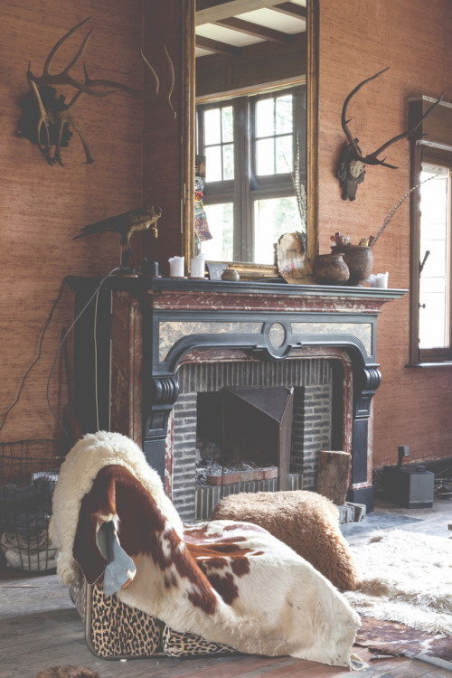 gravityhome:  A painter’s home in a Belgian castle | photos by Tim van de VeldeFollow Gravity Home: Blog - Instagram - Pinterest - Facebook - Shop 