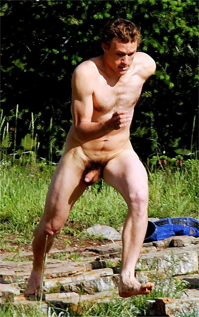 elad6742:  rebelerik:      +Brad Pitt++Robert De Niro++Gérard Depardieu++Arnold