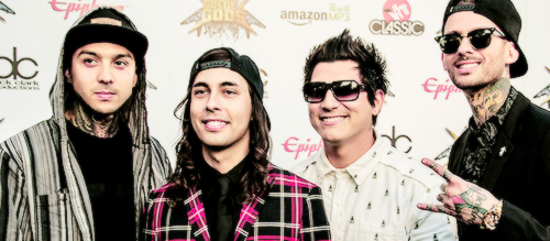 joshdunh:  Pierce the Veil at the Revolver Golden God Awards (x) 