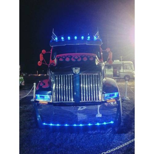 Yeah, I met Optimus Prime. We&rsquo;re pals now. #vscocam #vscogram #NationalPeanutFestival #Dothan