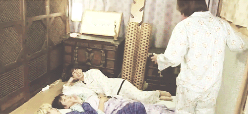 shindeul:  cnu sitting on sandeul for no reason 