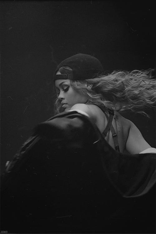 smokingsomethingwithrihanna:  She x Puma 