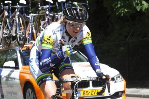 womenscycling: Gracie Elvin in the Boels Rentals Hills Classic, via ORICA GreenEDGE Cycling Australi