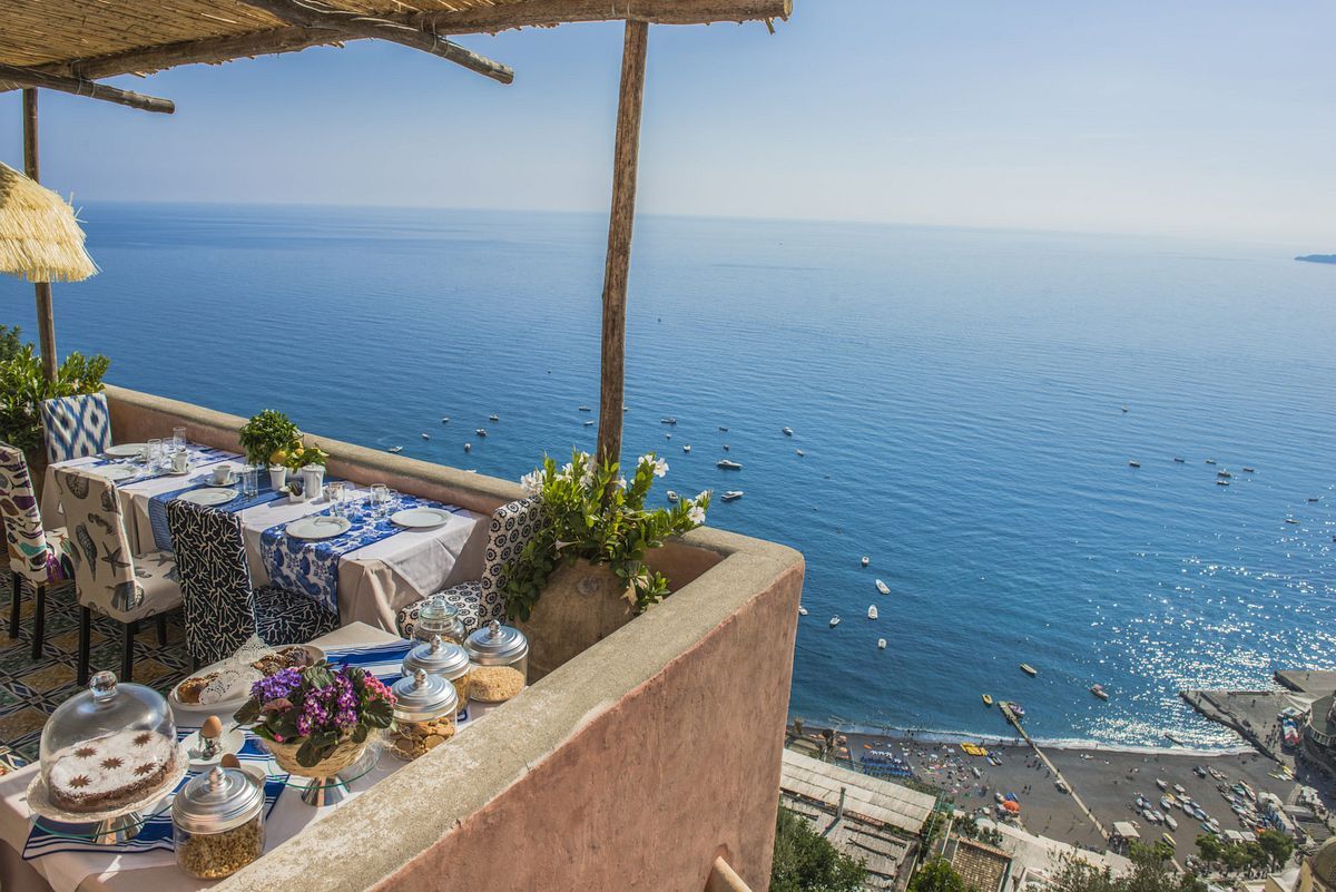 luxuryaccommodations:  Villa degli Affreschi With its sumptuous interiors and elegant