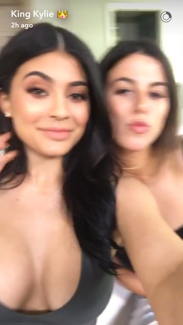 I cant tell if her boobs are fake or not, I’m not hating on fake tits but her boobs