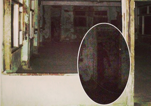 myhauntedsalem: Types of Shadow People Shadow people are likely the most common description given fo