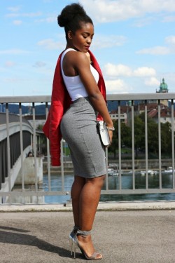 chocolatecakesandthickmilkshakes:  ecstasymodels:Shades of Grey with a hint of Red  Jacket - Guess, similar  // Body &amp; Watch - Gift // Pencil skirt &amp; Bag - H &amp; M // Heels - New Look Lovely Muffin   Damn