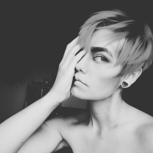 Playing around with masculine vs feminine features! I should practice make up more often!!!!