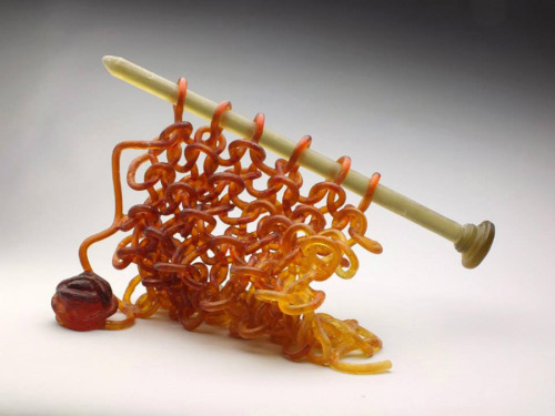 spookysynestheticastiel: archiemcphee: Seattle-based artist Carol Milne knits with glass, or rather,