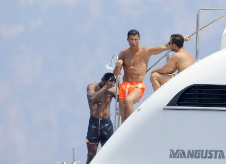 chakaslatinos:  Lo nuevo de Cristiano Ronaldo (04/06/15)