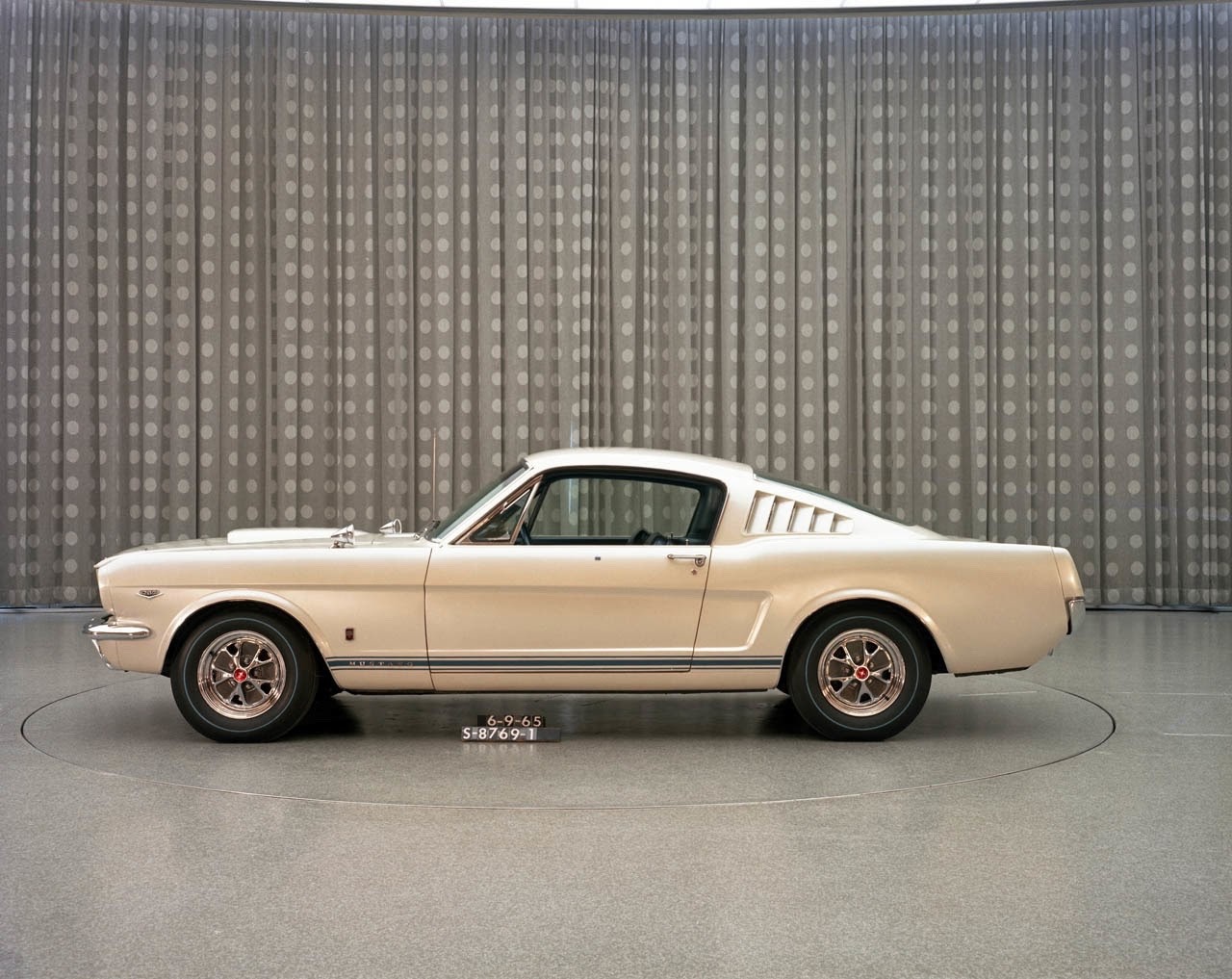 futuramobiles:  1964 Edsel Ford Mustang