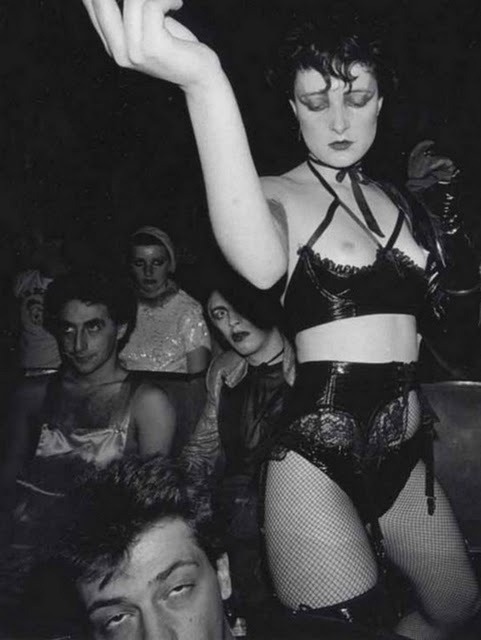 horrormetalpunk: Siouxsie Sioux, queen of adult photos
