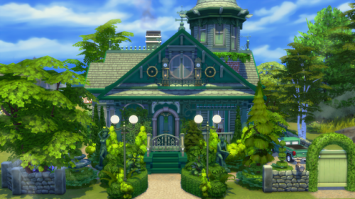 Quirky Green Cottage