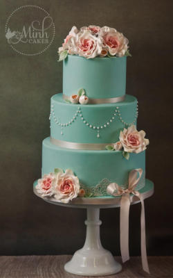 cakedecoratingtopcakes:  Vintage mint wedding