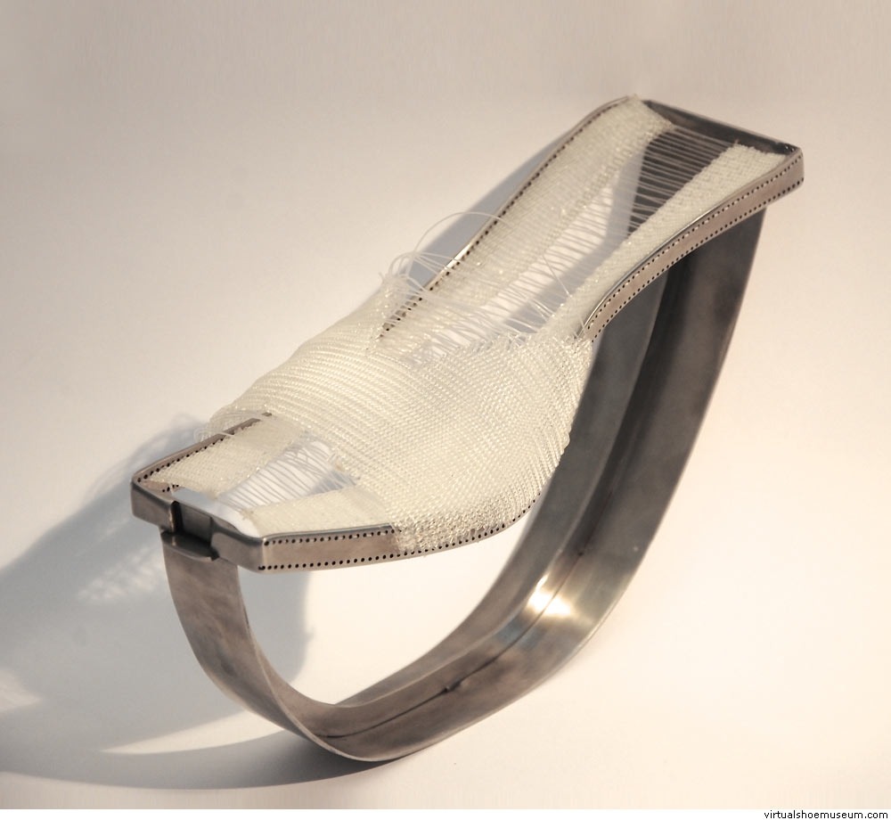 mademoiselleclipon:    Hammock shoe / Shira Manor