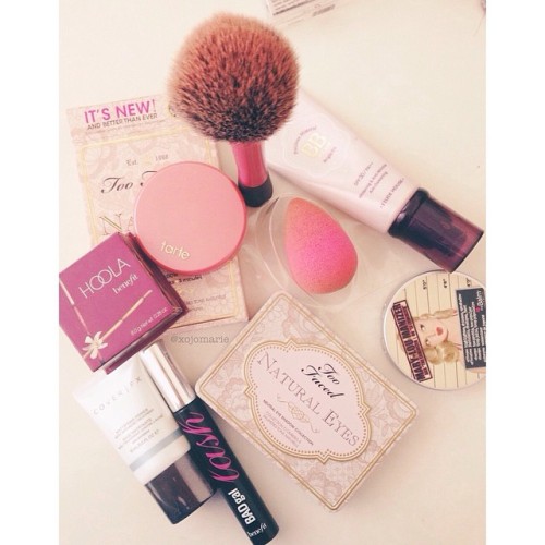 Easter makeup of the day #getReadyWithMe #makeup #beautyblender #hoola #realtechniques #toofaced #na