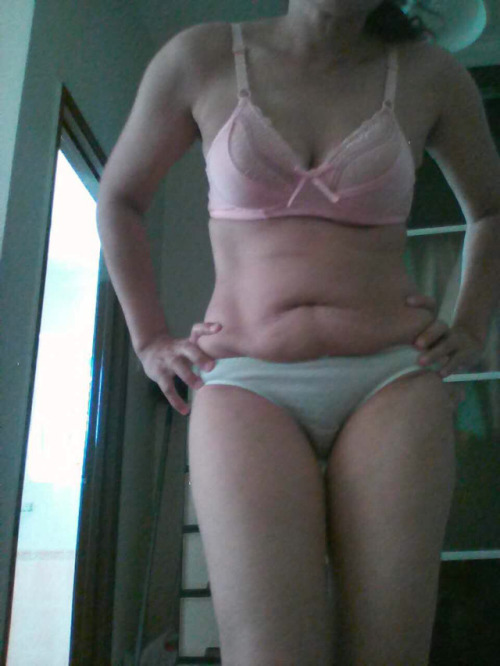 gangbanglover: cicakkurap9: to-the-keeper: Part 1 Bini orang Shah Alam/MILF body baik Wow Ade sesape