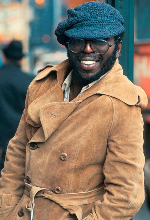 twixnmix:  Curtis Mayfield photographed by David Reed in New York City, 1973.