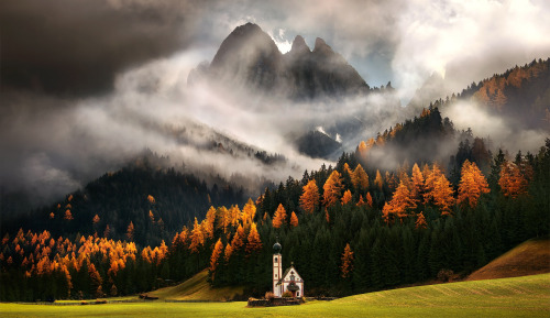 photos by Max Rive | MY TUMBLR BLOG | listen to thistranscontinental dream. Rise. Open your eyes. Dr