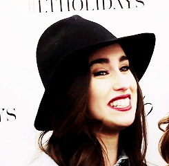 ammismyhero:  I live for Lauren Jauregui’s Smile